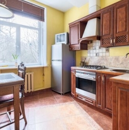 Продажа 3-комн квартиры на вторичном рынке Энгельса пр-кт,  д. 28