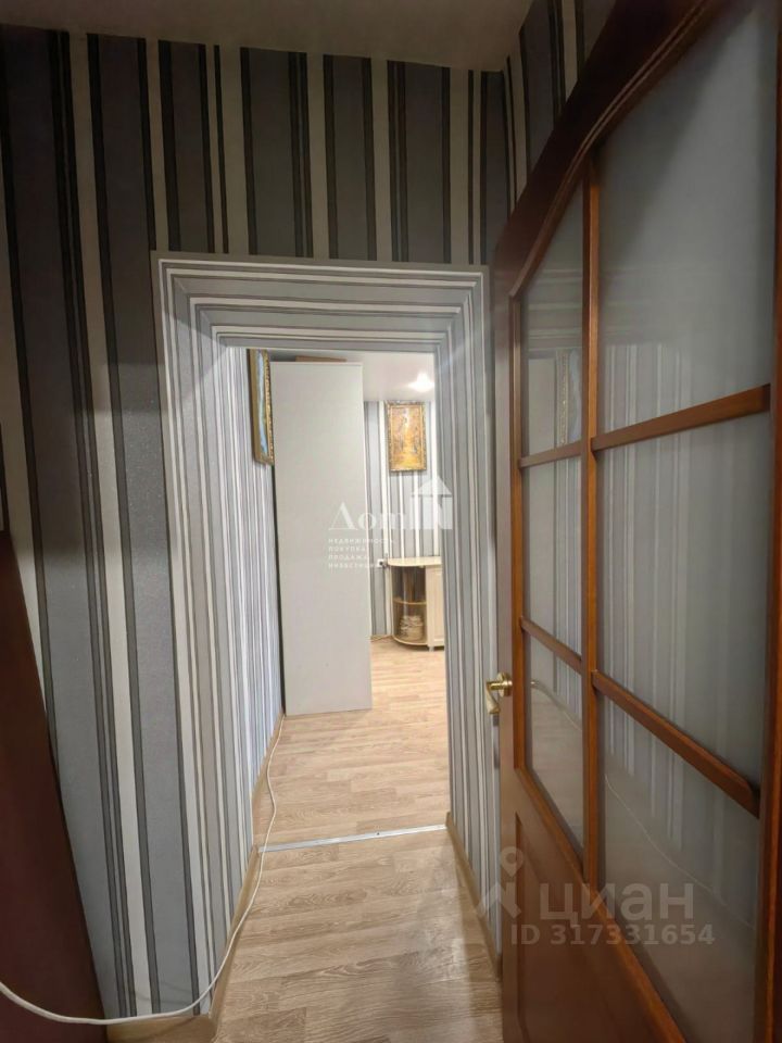 Продажа 2-комн квартиры на вторичном рынке проспект Ветеранов, 21