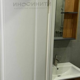 Продажа 1-комн квартиры на вторичном рынке Глухово, ул Рублевское предместье,  д. 11,  к. 2