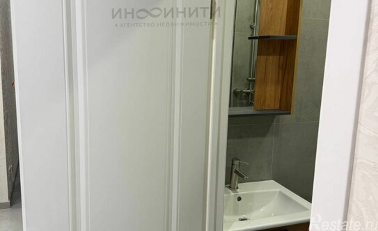 Продажа 1-комн квартиры на вторичном рынке Глухово, ул Рублевское предместье,  д. 11,  к. 2