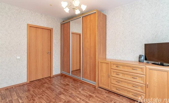 Продажа 3-комн квартиры на вторичном рынке Маршала Казакова ул,  д. 68,  к. 1