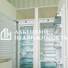 Продажа 3-комн квартиры на вторичном рынке улица Катерников