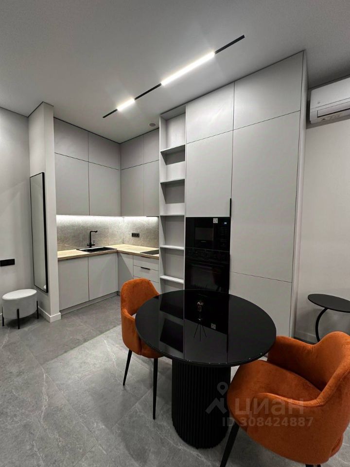 Аренда 2-комн квартиры на вторичном рынке Севастопольский проспект, 22А