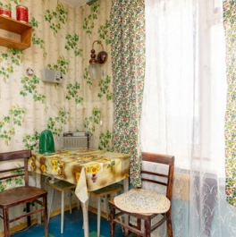 Продажа 1-комн квартиры на вторичном рынке Альпийский переулок,  д. 8