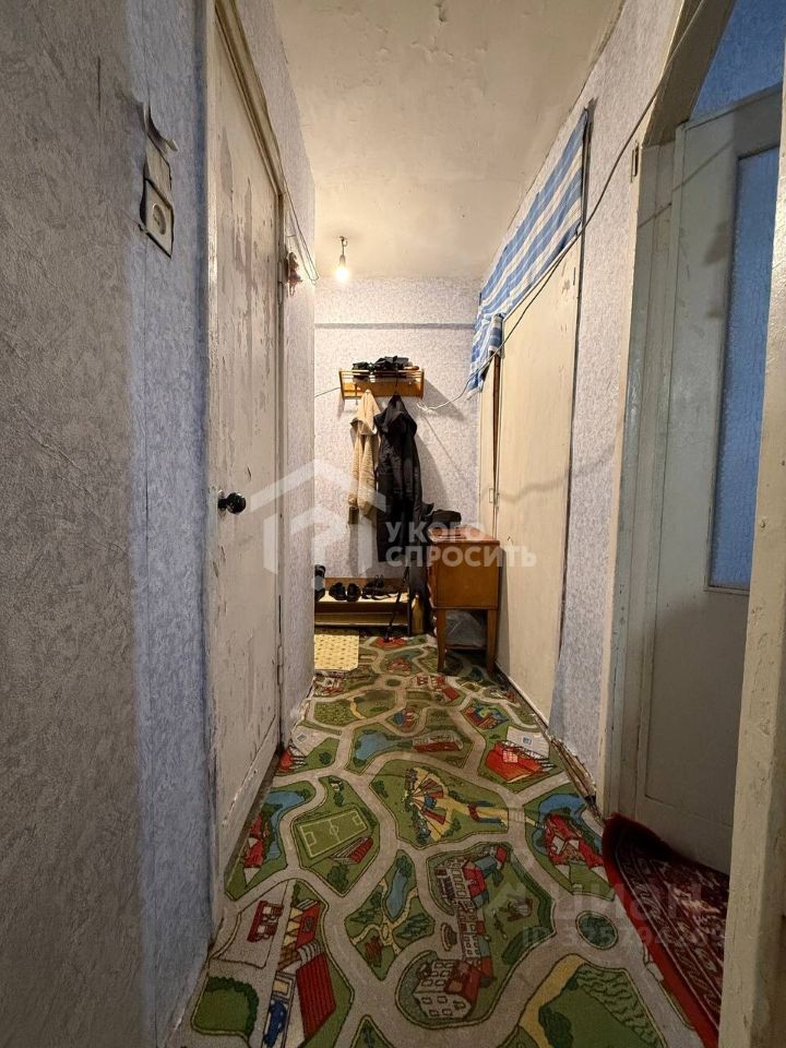 Продажа 1-комн квартиры на вторичном рынке Петергоф, улица Аврова, 13б