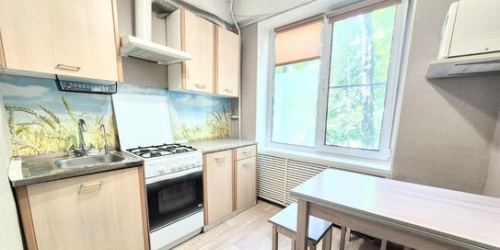 3-комн квартира улица Белы Куна,  д. 14
