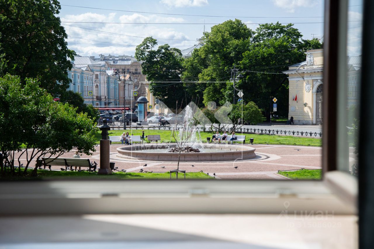 Продажа 5-комн квартиры на вторичном рынке Караванная улица, 16/14