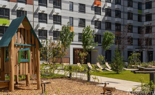 Продажа 3-комн квартиры на вторичном рынке улица Александры Монаховой,  д. 88 к2