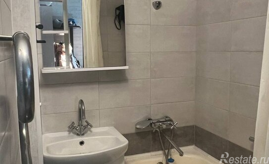 Продажа 1-комн квартиры на вторичном рынке Большевиков пр-кт,  д. 17