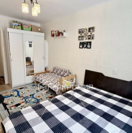 Продажа 2-комн квартиры на вторичном рынке Пушкин г, Алексея Толстого б-р,  д. 3