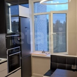 Продажа 2-комн квартиры на вторичном рынке улица Стахановцев,  д. 10 к3