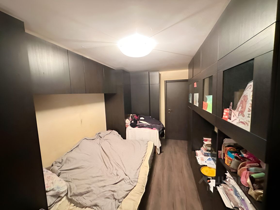 Продажа 4-комн квартиры на вторичном рынке бульвар Новаторов, 59