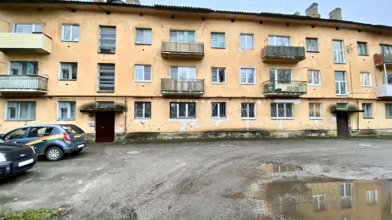 Продажа 1-комн квартиры на вторичном рынке Сланцы, улица Ломоносова, 75