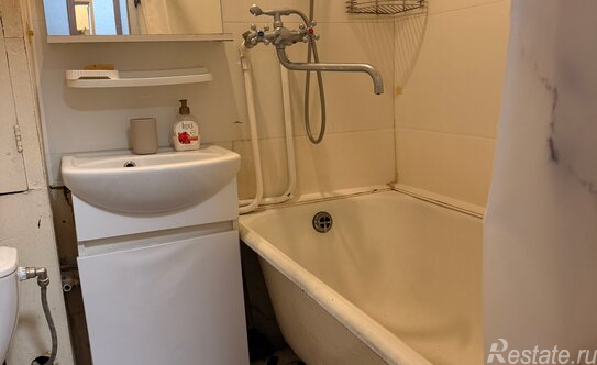 Продажа 1-комн квартиры на вторичном рынке улица Академика Павлова,  д. 46