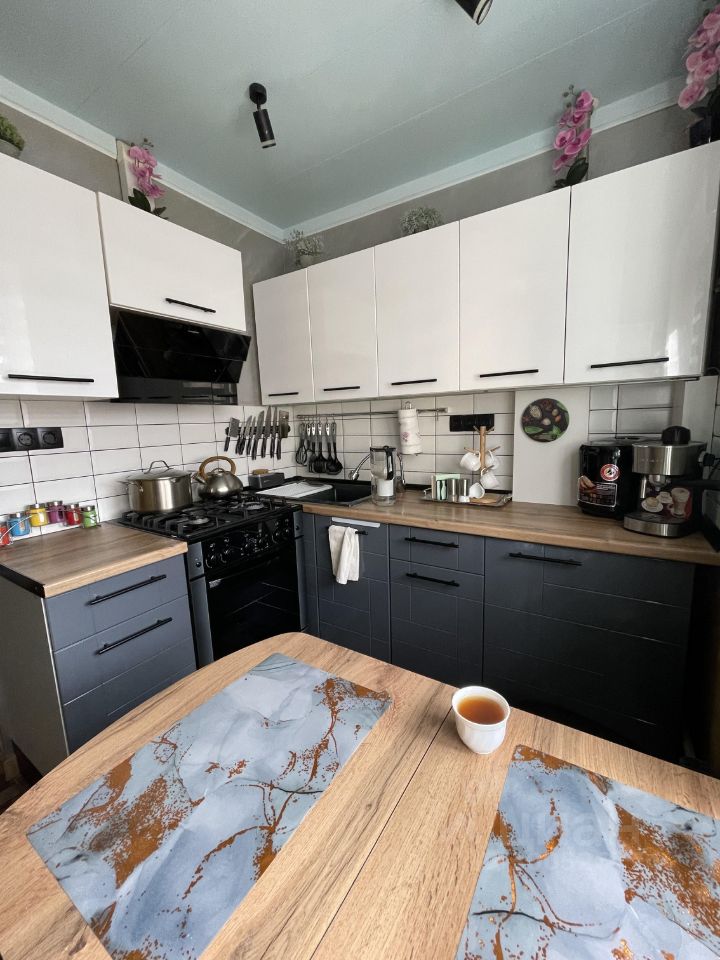 Продажа 2-комн квартиры на вторичном рынке Химки, Юбилейный проспект, 18