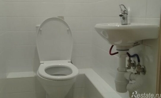 Продажа 2-комн квартиры на вторичном рынке улица Константина Федина,  д. 13