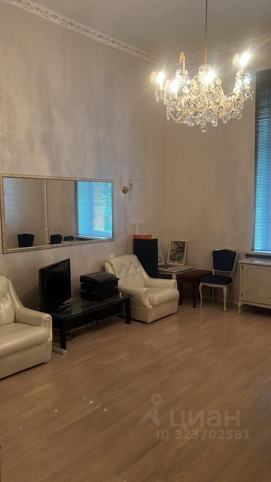 Аренда 4-комн квартиры на вторичном рынке Гагаринский переулок, 28