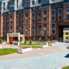 Продажа 1-комн квартиры на вторичном рынке Петергофское ш,  д. 84 к19 с1