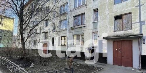3-комн квартира улица Зины Портновой,  д. 44