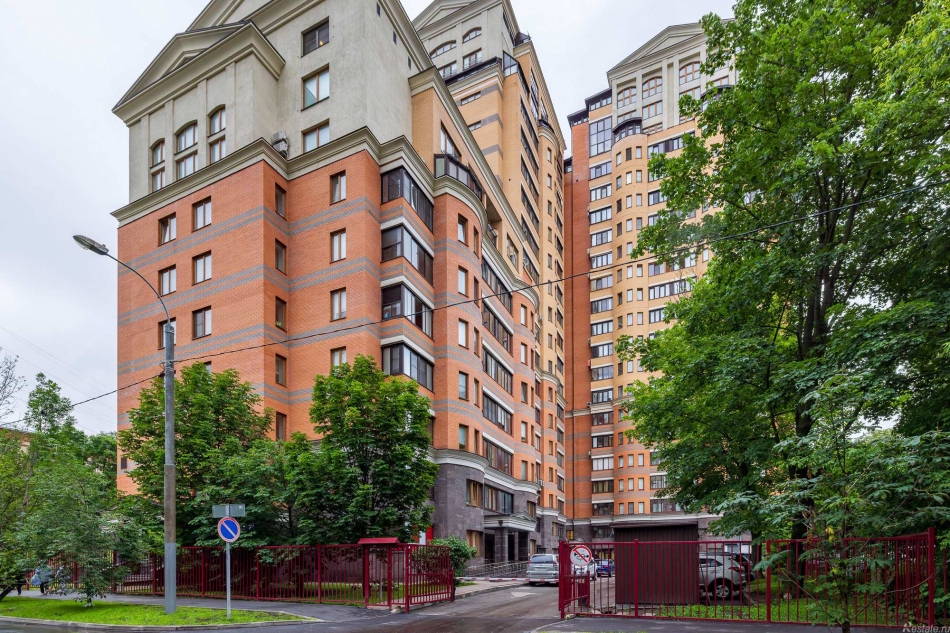 Продажа 6-комн квартиры на вторичном рынке 10-я Парковая улица