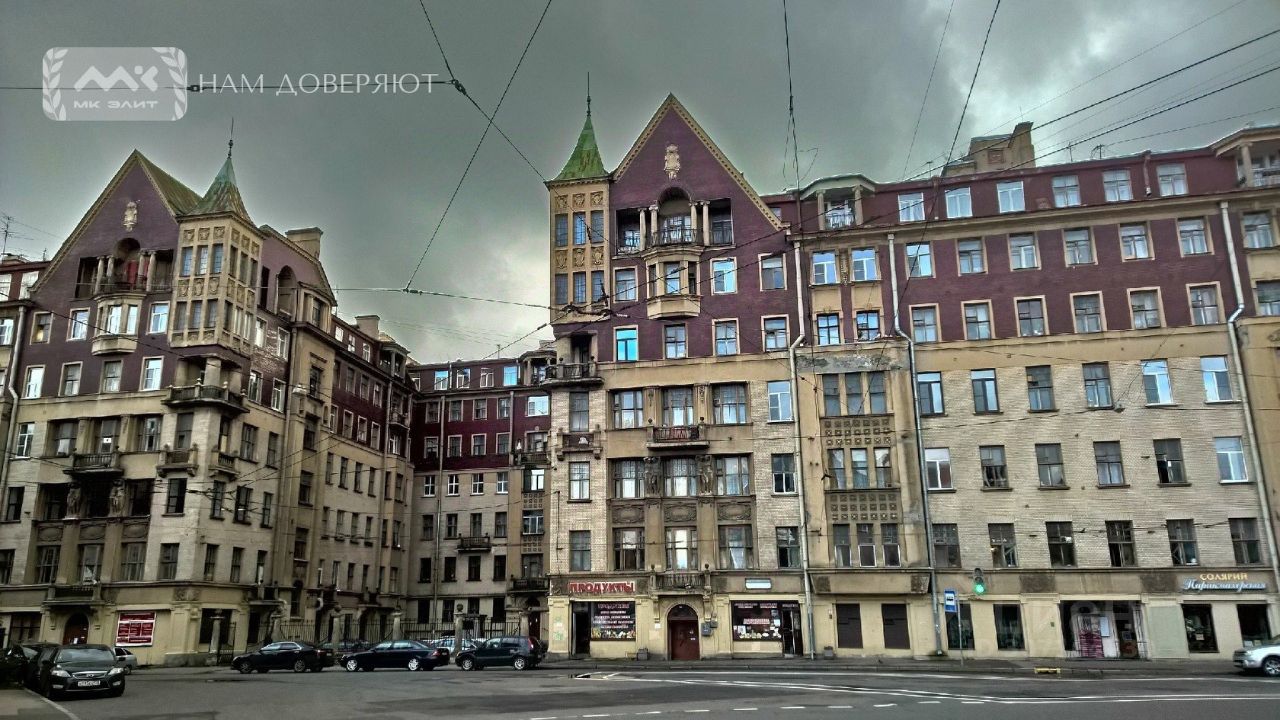 Продажа 6-комн квартиры на вторичном рынке Старорусская улица, 5/3