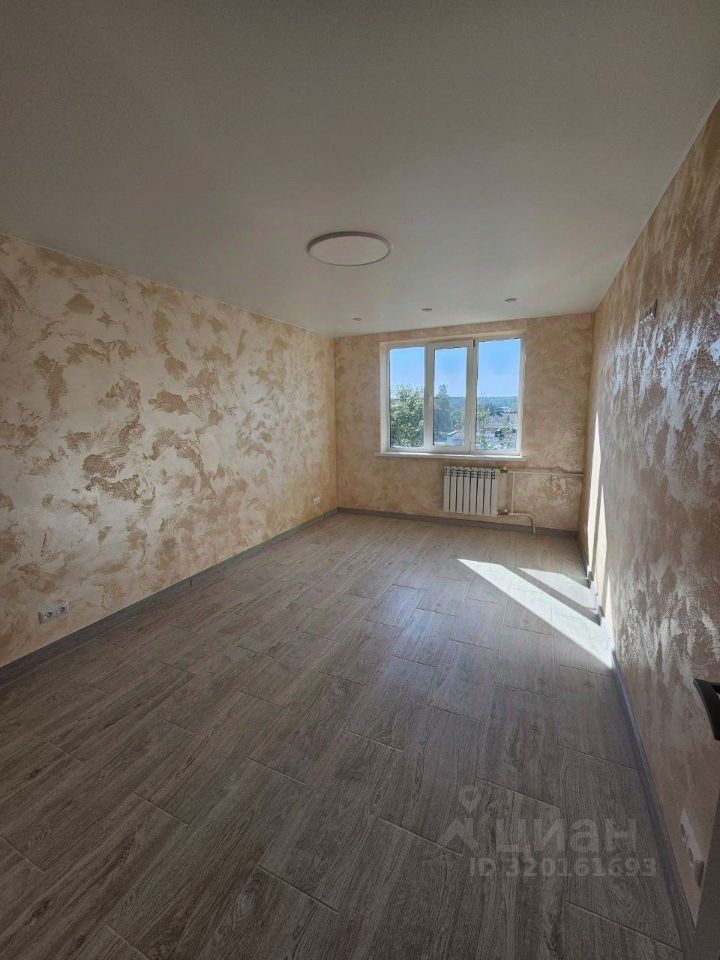 Продажа 2-комн квартиры на вторичном рынке с. Новопетровское, улица Северная, 17