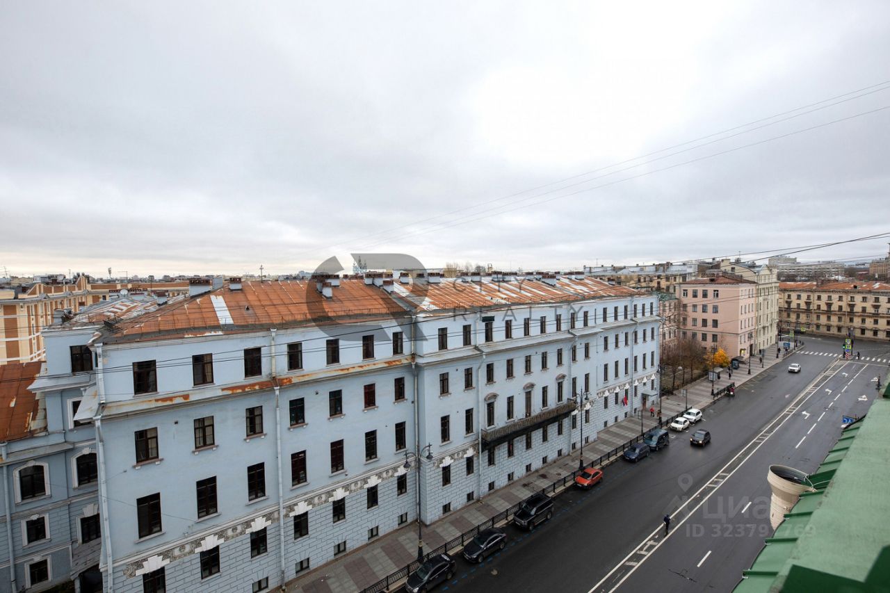 Продажа 5-комн квартиры на вторичном рынке Кирочная улица, 45