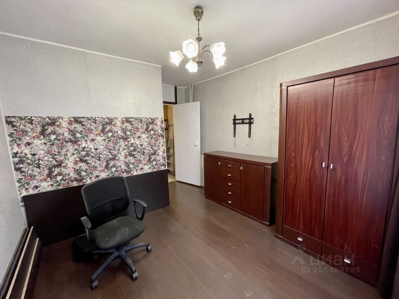 Аренда 3-комн квартиры на вторичном рынке улица Артюхиной, 3