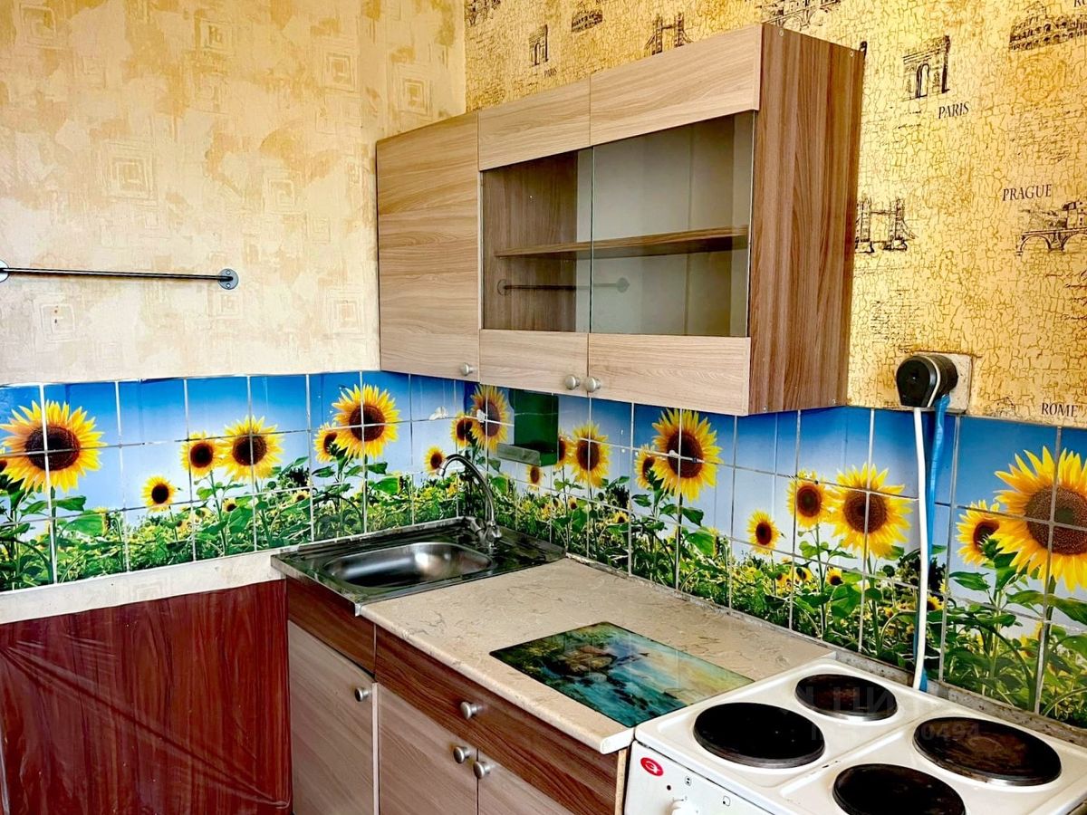 Продажа 1-комн квартиры на вторичном рынке улица Хачатуряна, 2