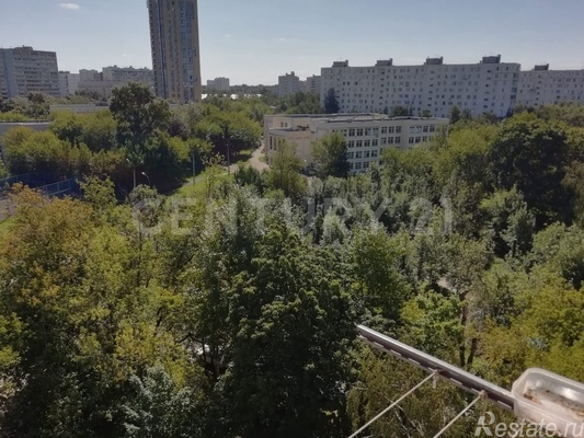 Продажа 1-комн квартиры на вторичном рынке Оборонная ул,  д. 2