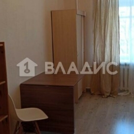 Продажа 5-комн квартиры на вторичном рынке улица Трофимова,  д. 4