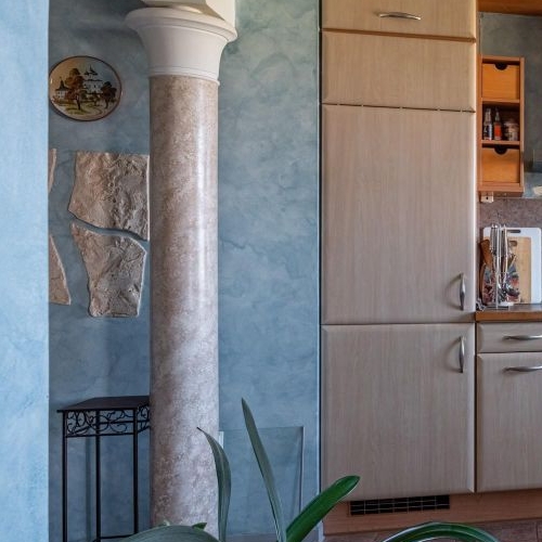 4-комн квартира улица Чекистов, 22