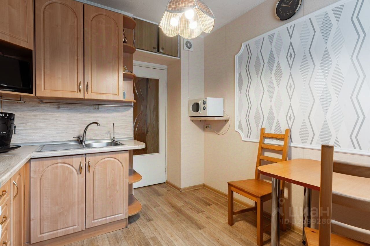 Продажа 3-комн квартиры на вторичном рынке проспект Кузнецова, 20