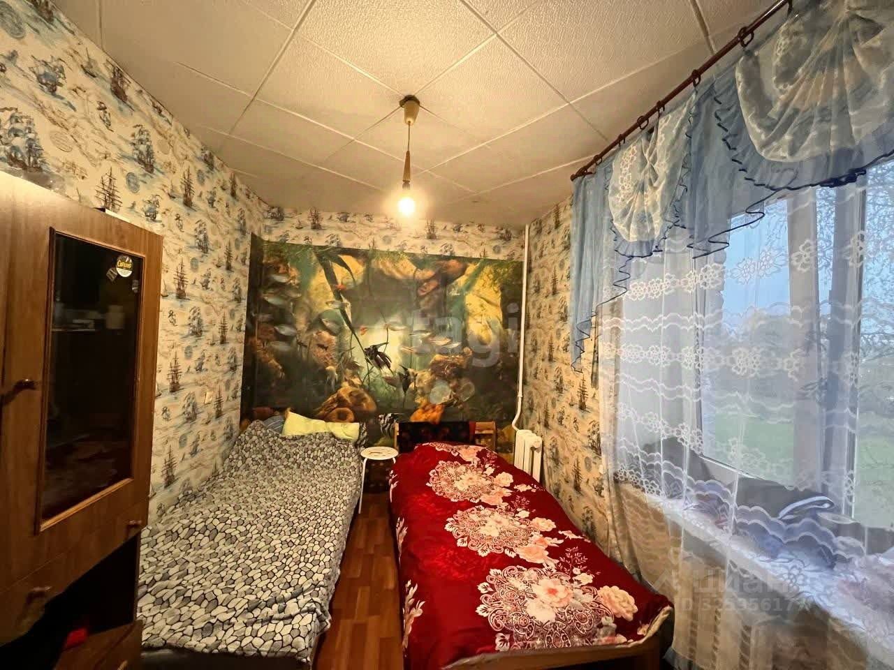 Продажа 3-комн квартиры на вторичном рынке Волхов, Авиационная улица, 25