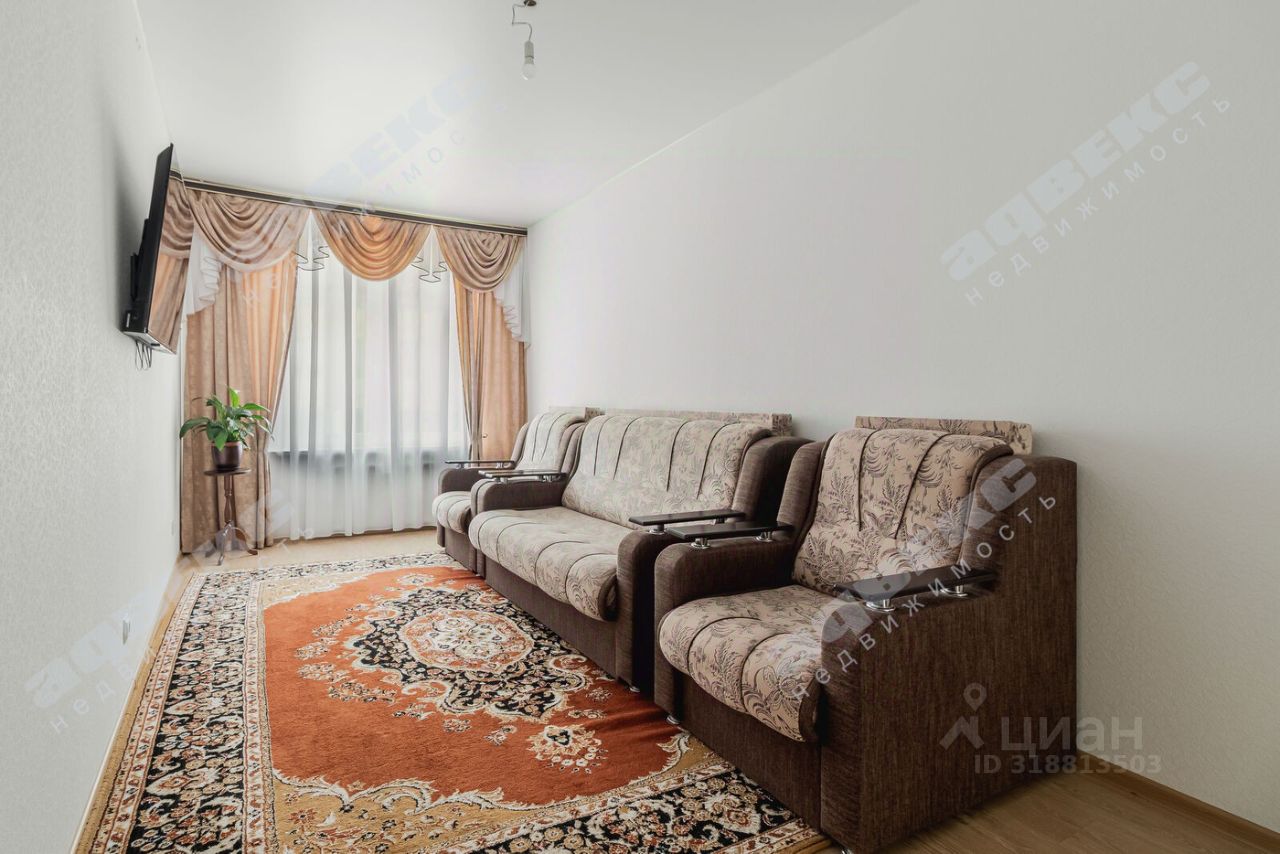 Продажа 2-комн квартиры на вторичном рынке пос. Янино-1, улица Голландская, 5к2