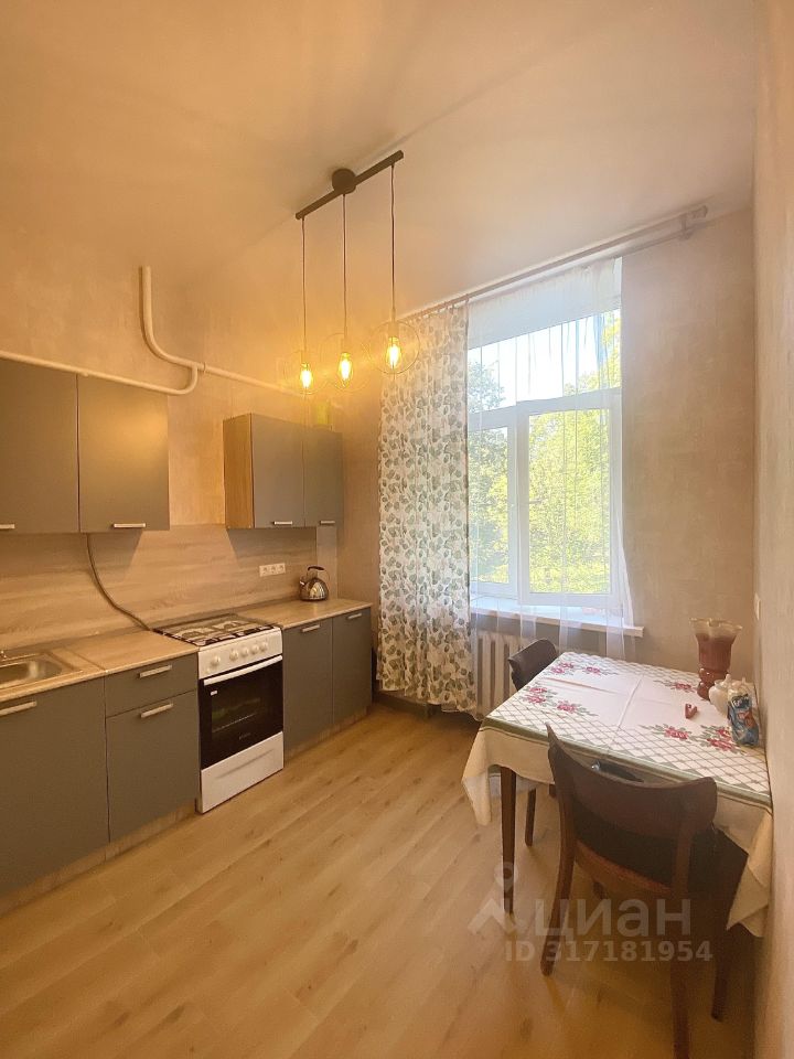 Аренда 2-комн квартиры на вторичном рынке Молодогвардейская улица, 27К1