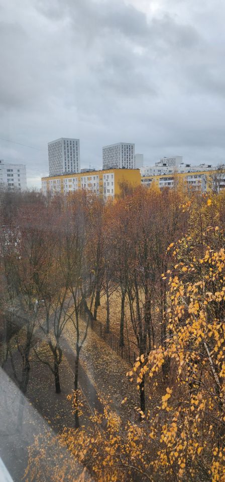 Аренда 3-комн квартиры на вторичном рынке Елецкая улица, 16К3