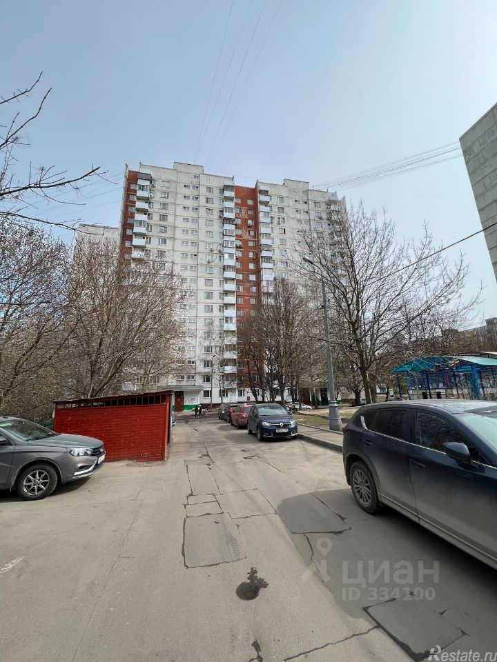 Продажа 2-комн квартиры на вторичном рынке Кустанайская улица,  д. 4 к2