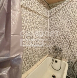 Продажа 1-комн квартиры на вторичном рынке Изумрудная улица,  д. 38