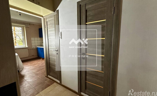 Продажа 3-комн квартиры на вторичном рынке Камышовая улица,  д. 6 к1