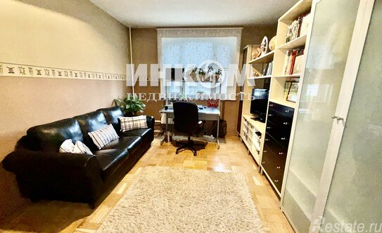 Продажа 3-комн квартиры на вторичном рынке Рублевское ш,  д. 52