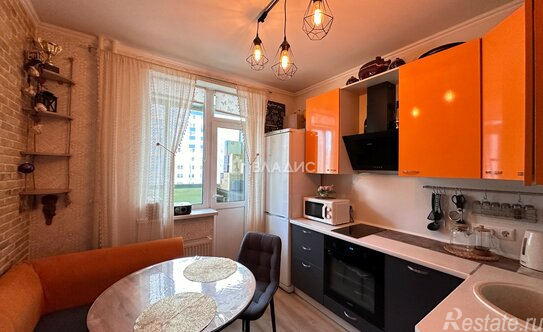 Продажа 1-комн квартиры на вторичном рынке Мурино г, Петровский б-р