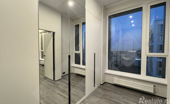 Продажа 4-комн квартиры на вторичном рынке улица Архитектора Власова