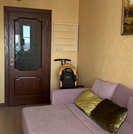 Продажа 3-комн квартиры на вторичном рынке Шлиссельбургский пр-кт,  д. 18 к1