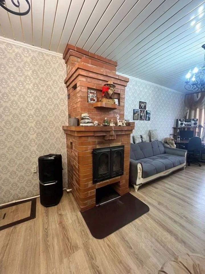 Продажа дома Луга, Парковая улица,  д. 16