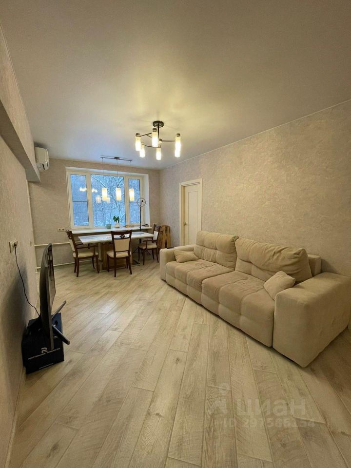 Продажа 2-комн квартиры на вторичном рынке Новозаводская улица, 2К1