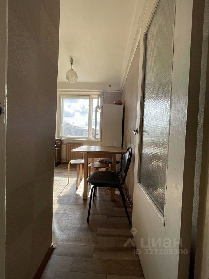 Аренда 2-комн квартиры на вторичном рынке Горелово тер., улица Коммунаров, 116к2