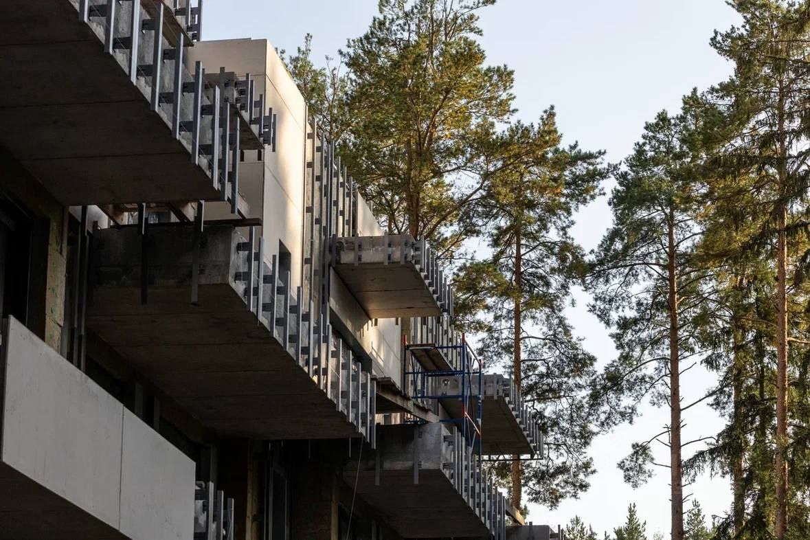 Продажа 3-комн квартиры на вторичном рынке пос. Лисий Нос, Приморское шоссе, 26А