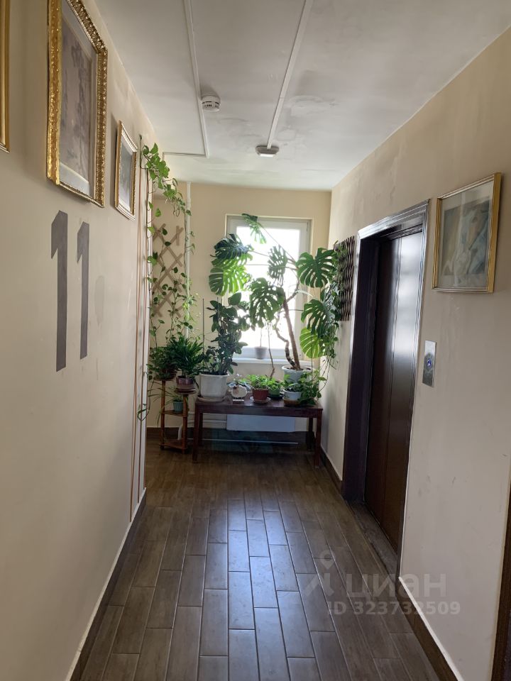 Продажа 3-комн квартиры на вторичном рынке улица Кедрова, 1