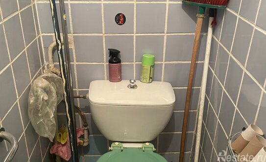 Продажа 3-комн квартиры на вторичном рынке улица Менжинского,  д. 21